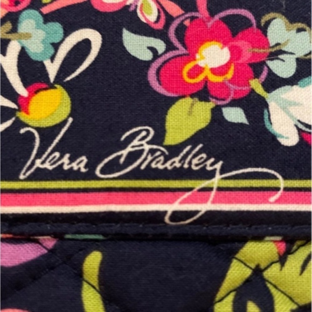 NWT Vera Bradley diaper pad clutch- Ribbons Print‎